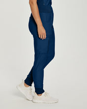 Load image into Gallery viewer, Landau FORWARD Women&#39;s Joggers in Petite / Tall